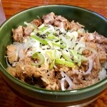 かすみがうら常勝軒 - チャーシュー丼。めっちゃ多いよ。