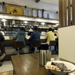 麺屋 奥右衛門 - 28.4.6お洒落で清潔な店内