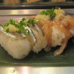 寿司 魚がし日本一 - きびなご、ゲソのづけ