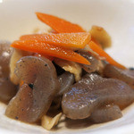 ががちゃ屋 - ちくわとコンニャクのキンピラ