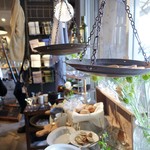 ピボワンヌ - 店内