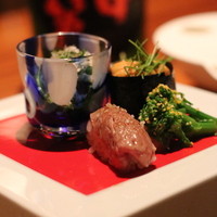 ラ・ボンバンス - 八寸　スペシャルバージョン　①山菜　②海胆のお寿司　③ビーフのお寿司　④菜の花