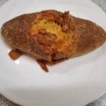 麦カフェ - ３．チーズのパン
