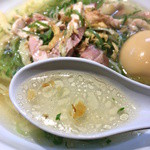 鶏そばの淡海地鶏スープ