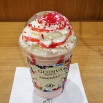 GODIVA - ショコリキサー・ホワイトチョコレート・ラズベリー＆ローズ。600円