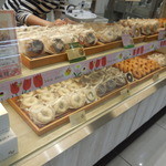 はらドーナッツ・はらロール - 店頭