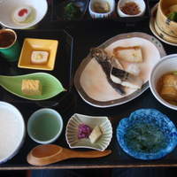日本料理 初海 - 