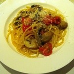 ガッタイオーラ　ドルチ - スパゲッティ フレッシュトマトとマッシュルーム