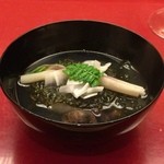 本湖月 - 蛤のしんじょう
      しょうろ
      あおもりのいわのり
      はまのぼうふ