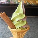 きよみず川かみ - さくら抹茶のソフトクリーム300円