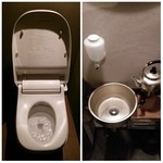 ビール長屋 貫太郎 - お手洗い（便器はP社製の泡で洗うヤツｗｗ、手洗いはヤカンを左に傾けると水が出ます）