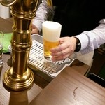 ビール長屋 貫太郎 - そのサーバーから、店主によってサーヴされるんです(≧∇≦)/