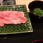 日本料理 晴山 - 宮崎牛肩ロース
      花山椒