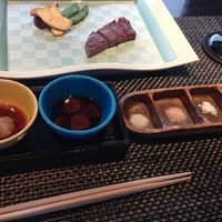 鉄板焼 神戸 ホテルモントレ グラスミア大阪 - ポン酢・ニンニク醤油・塩４種
