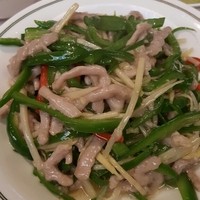 中国飯店 市ヶ谷店 - 細切豚肉とピーマンの塩味炒め