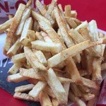 IN-N-OUT BURGER - ジャガイモの皮を剥いて作るフライドポテト☆