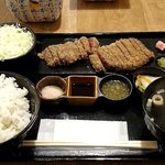 かつ宗 - 牛かつ かつ宗 西葛西店 かつ御膳 黒毛牛肩ロース（ざぶとん） 中（2枚入り 120g） 1,230円（税別）