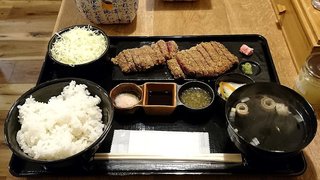 Gyuu katsu katsumune - 牛かつ かつ宗 西葛西店 かつ御膳 黒毛牛肩ロース（ざぶとん） 中（2枚入り 120g） 1,230円（税別）