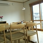 萱カフェ - テーブル席