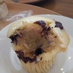 萱カフェ - マフィンの中　チョコバナナ