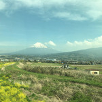 ベルマート - 奇跡の一枚(^_^)新幹線車窓より富士山と菜の花畑