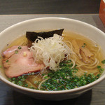 らぁめん 喜乃壺 - 喜乃壺 煮干蕎麦（塩） 750円（中太麺、炭焼き）