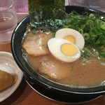 くるめや - ラーメン 青ネギ+お稲荷 ¥680+無料+無料