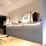 レストラン ママ - 店内のテーブル席の風景です