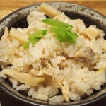 煮魚定食<限定10食> 1200円 の筍と鶏肉の炊込みご飯