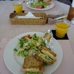 プチホテル　ベッセル - （2016/2月）朝食のサンドイッチプレート
