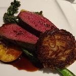 サン・ル・スー - 蝦夷鹿モモ肉ステーキ赤ワインソース