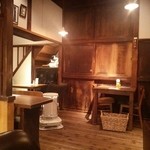 古民家カフェ蓮月 - 大きな押入れのある１Ｆ