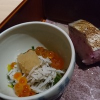 瓢嘻 西麻布店 - 釜揚げシラス、いくら、鯖棒寿司