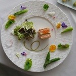 ふれんち茶懐石 京都福寿園茶寮 - 絵画的な料理。スモークサーモンのムース。