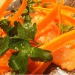 横浜馬車道 旬の肉料理イタリアン オステリア・アウストロ - 2016.4.  桜マスと新玉葱のカルパッチョ