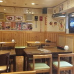 辰家 - 店内