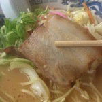 竜宮ラーメン - チャーシューも旨い