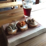 ビア カフェ バテレ - 3種のおつまみバゲット