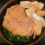 おさかな食堂 - サーモンづくし丼　税込７９０円