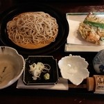 Soba To Itawasa Mikura - かまぼこかき揚げ蕎麦。1620円。