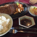 徳山カントリークラブ レストラン - 〜肉祭り・春〜  贅沢♪ ステーキセット
            昼食付＋1000円でオーダー可。ご飯大盛無料で、コーヒー付きです。