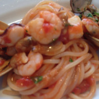 イゾラ スメラルダ - アサリのトマトソースパスタ Apr/2016
