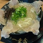 博多一幸舎 - チャーシュー麺