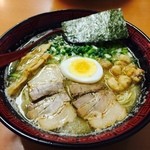 ラーメン 八卦 - とんこつ