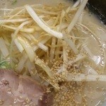山岡家 - 朝ラーメン（白髪ネギ・脂普通・味普通・アップ）