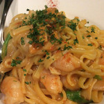 エ パタティ エ パタタ - エビクリームソースのタリオリーニ 1,190円