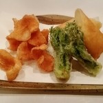 Sushi Itsupachi - 白身魚おかき揚げとタラの芽