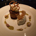 Toshi Yoroizuka - ゴルゴン