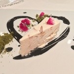 レストラン イブー - お皿の下位置に僕らもビックリの文字が！