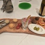 レストラン イブー - アミューズ、種類の多さに驚く！